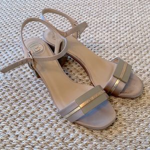 Nude sandals. Made in Italy